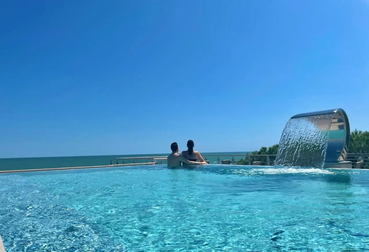 ***  Park Hotel Pineta & Dependance Suite Eraclea Mare Italien