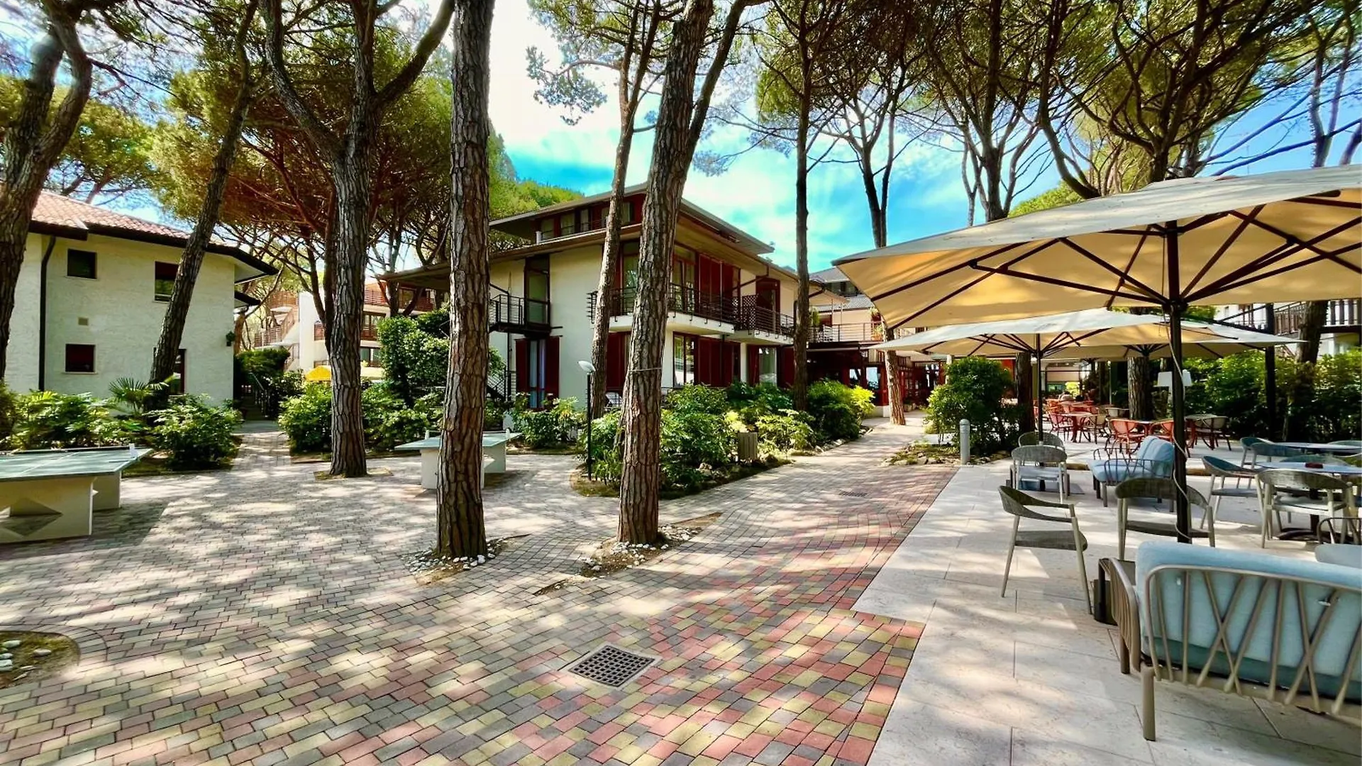 Park Hotel Pineta & Dependance Suite Eraclea Mare 3*,  Italien