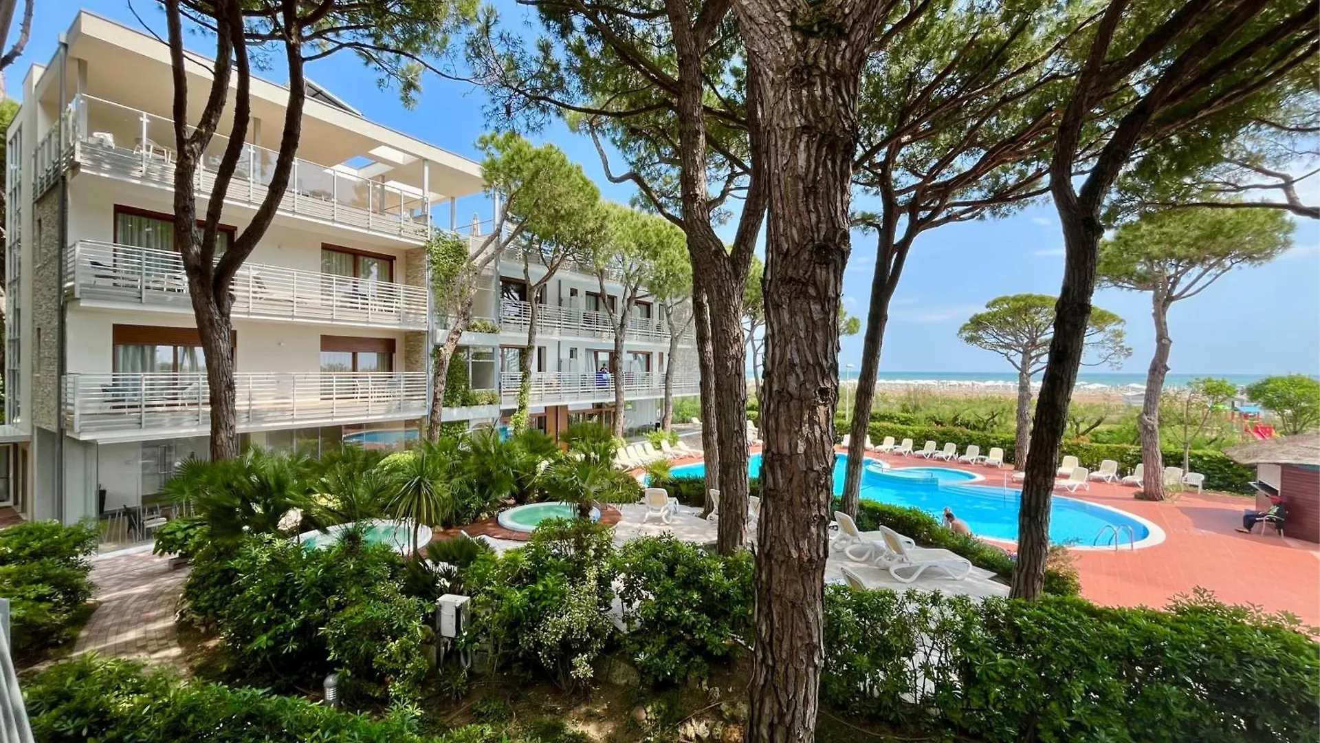 Park Hotel Pineta&Dependance Suite Eraclea Mare 3*,